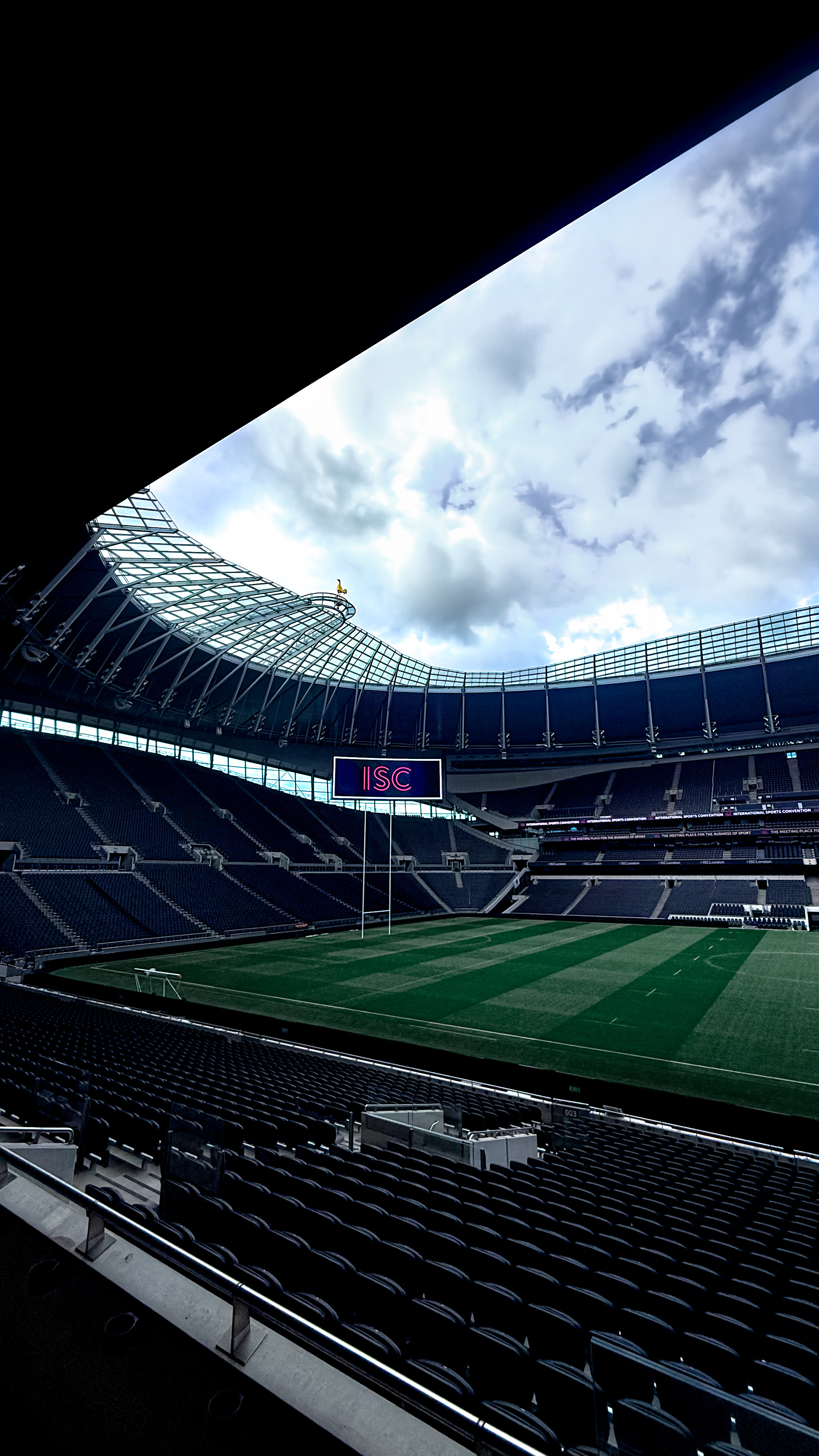 Ein leeres Stadion in London