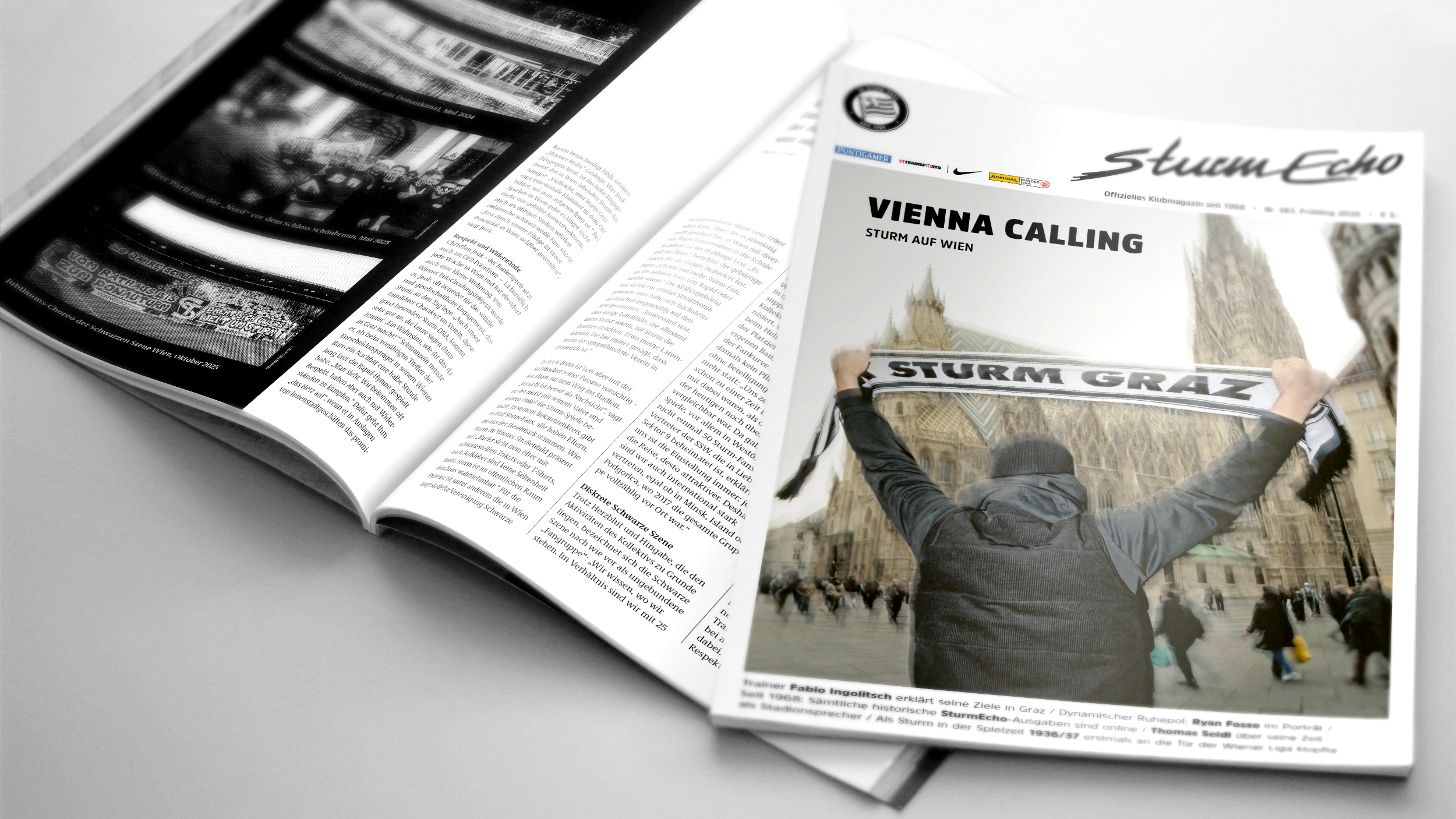 Ein Magazin, das aufgeschlagen ist.