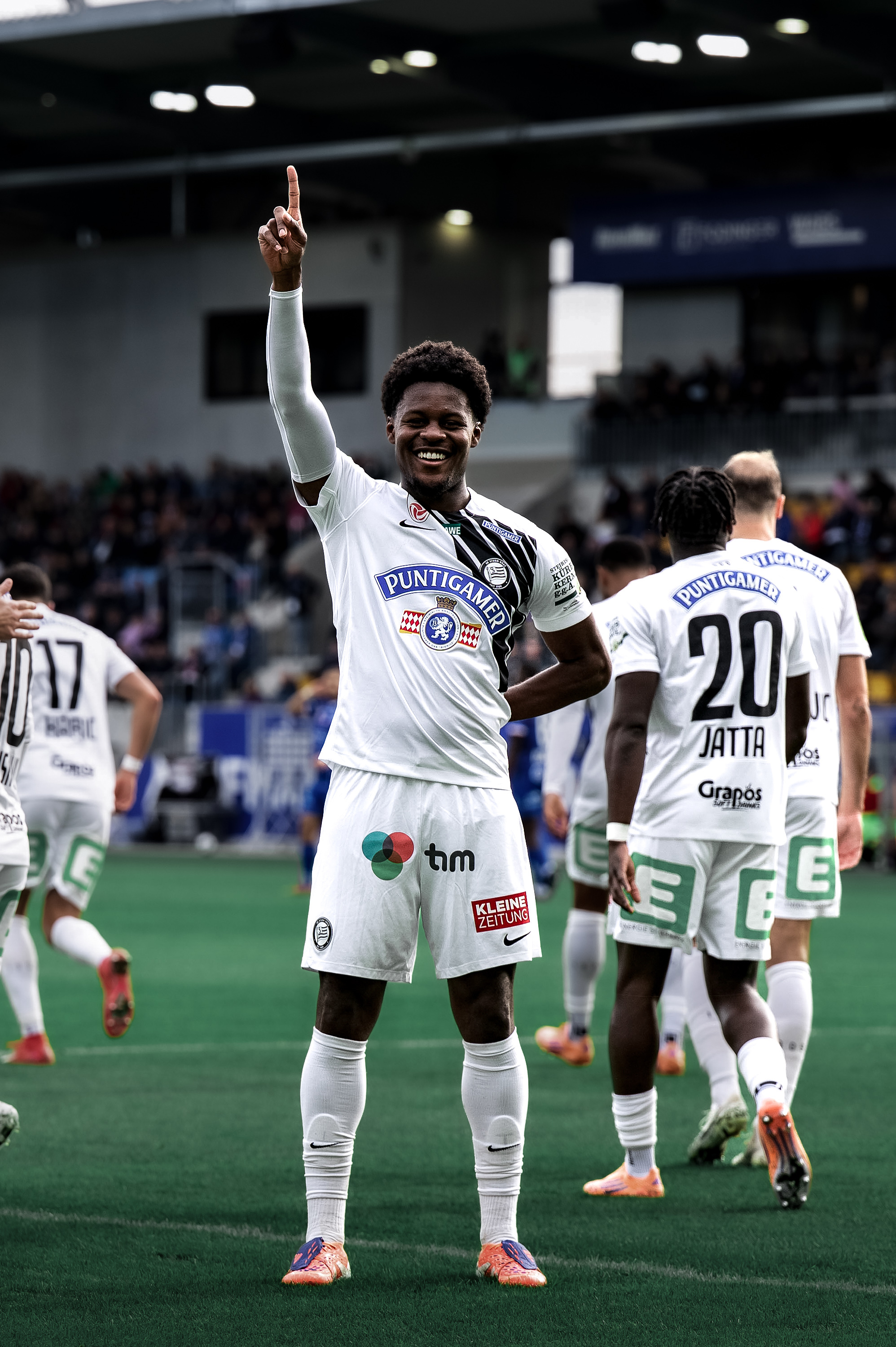 Ein jubelnder Spieler