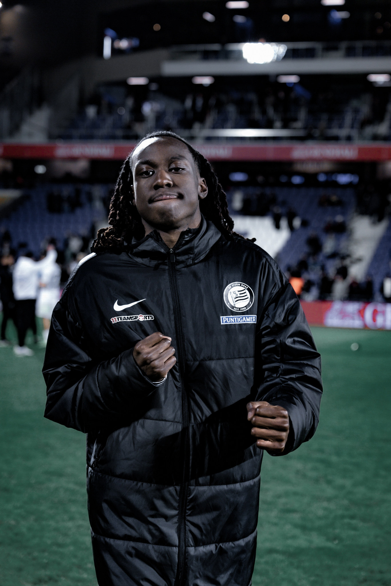 Ein Spieler, der jubelt.