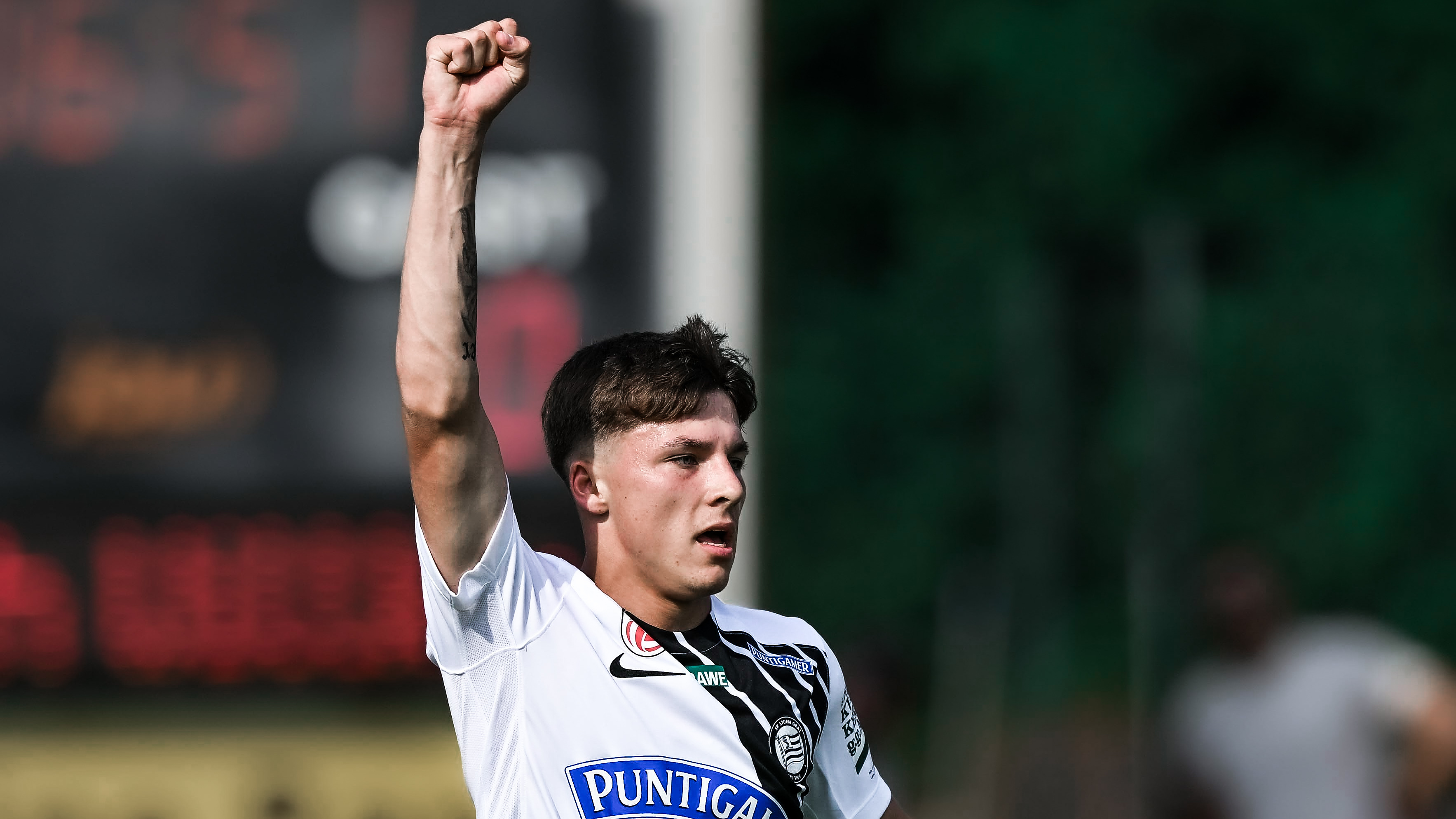 Ein Spieler der jubelt